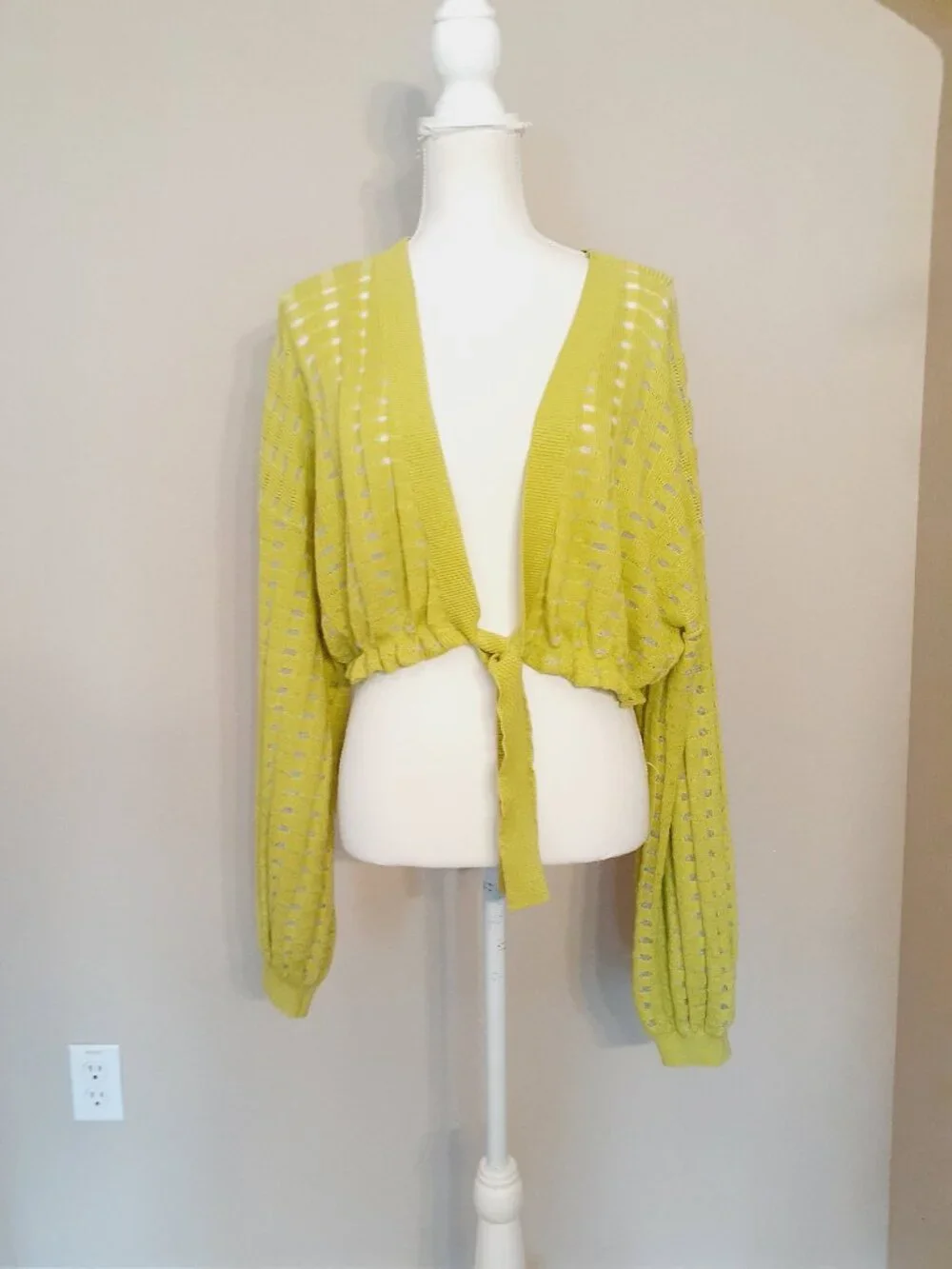 Urban Outfitters Tie Front Cardigan - Picture 3 of 13